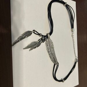 Lot of 8 vintage necklaces